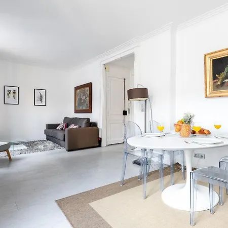 Central Paris - Eiffel Tower View Apartment - 30 Nuits Min Appartamento